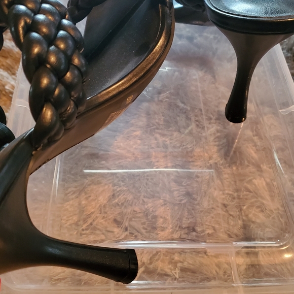 INC - Picture 4 of 7